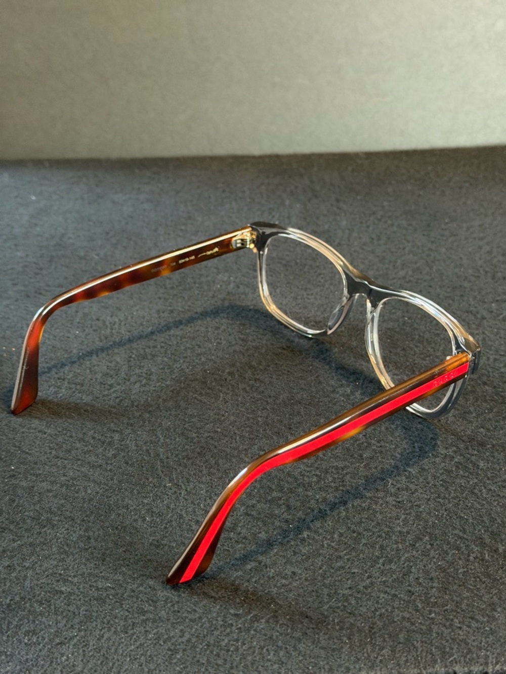 Gucci Clear and Tortious Shell Frame Glasses with Signature Red Logo - Picture 8 of 14